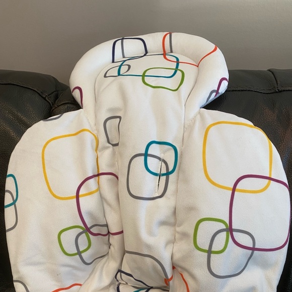 4moms infant insert for the mommaroo. Barely used- both of my kids HATED it. - Picture 2 of 2